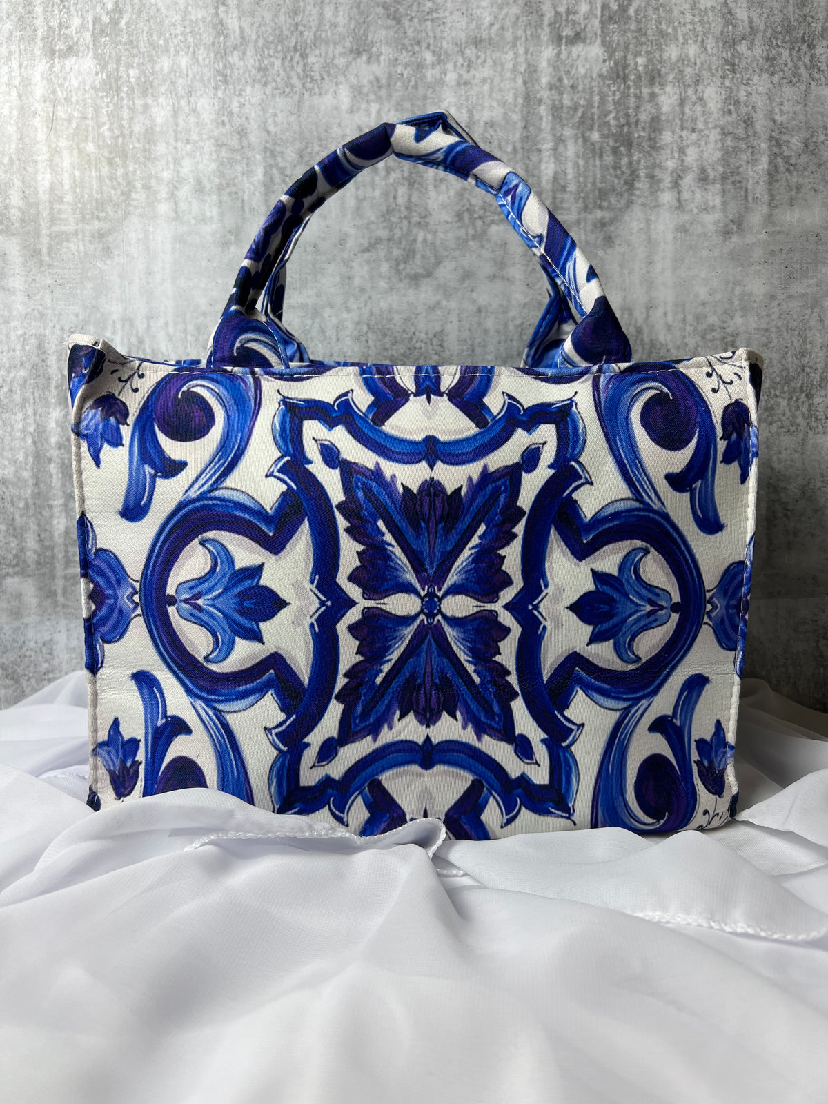 Majolica & Italian Lemon Print Travel Bag | Medium Size Bag