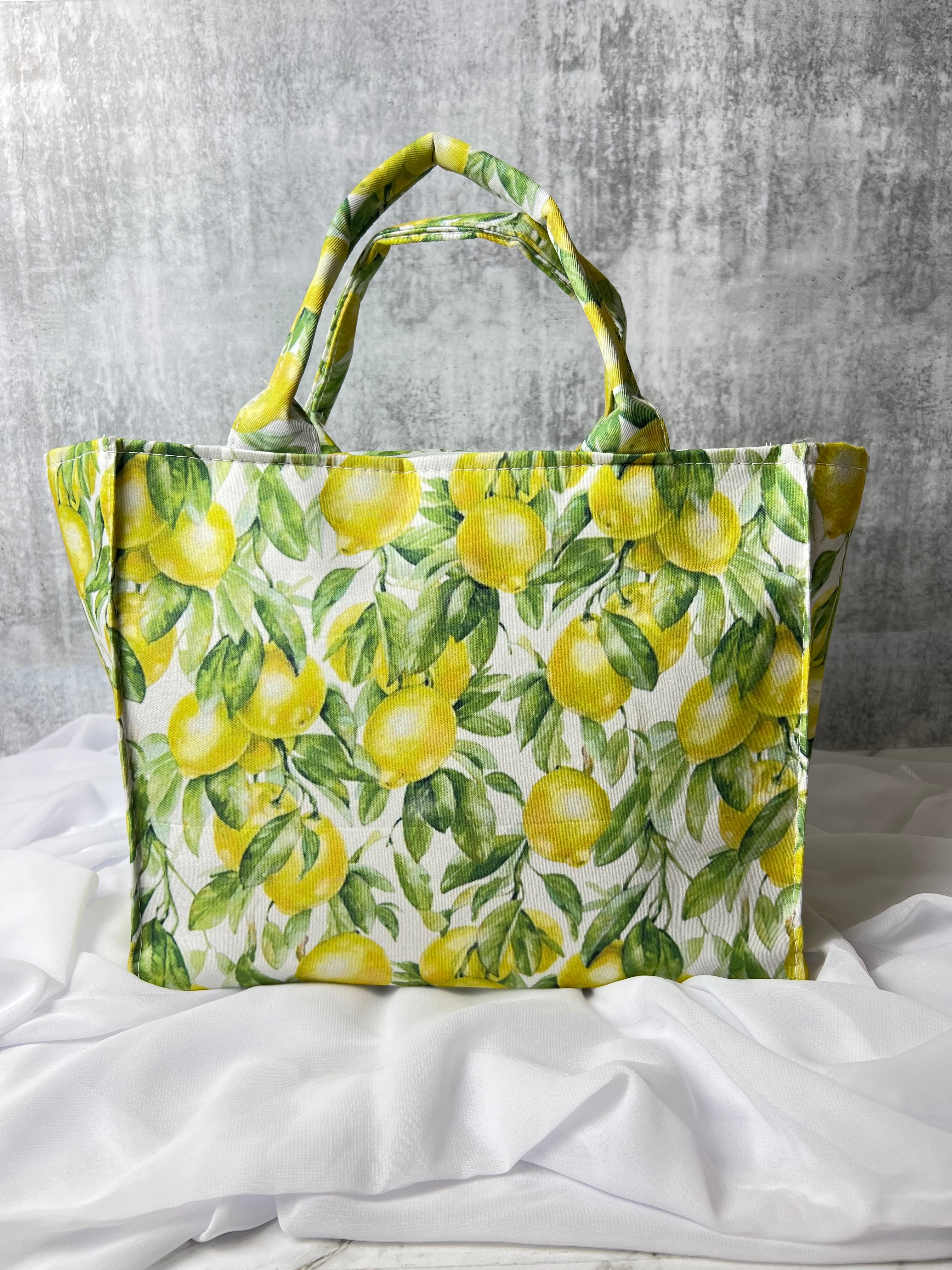 Majolica & Italian Lemon Print Travel Bag | Medium Size Bag