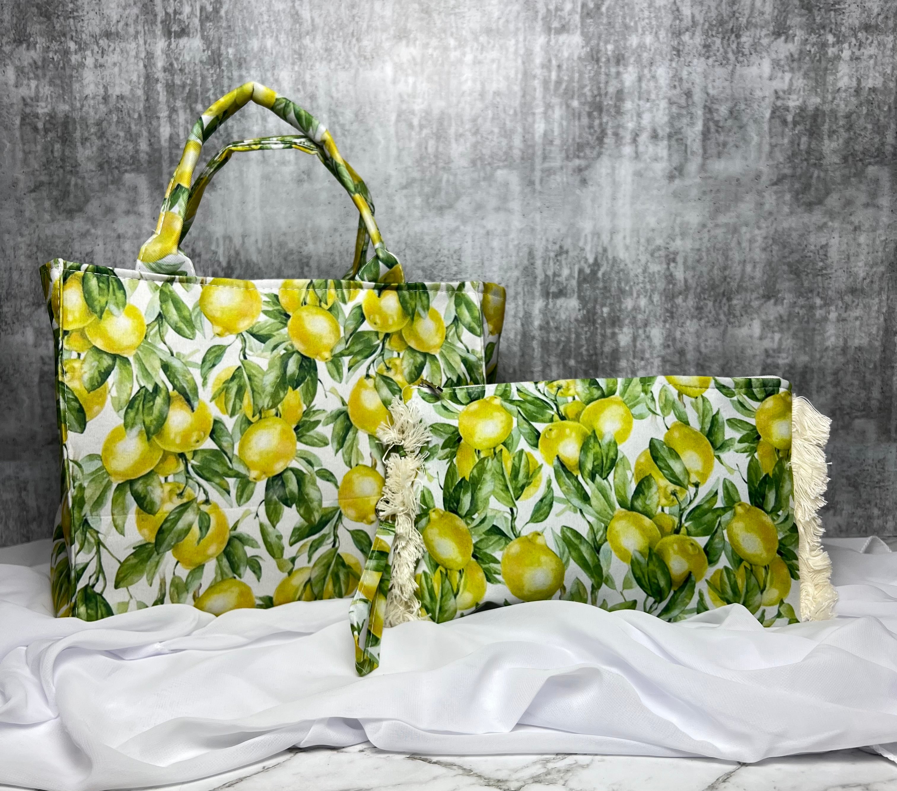 Majolica & Italian Lemon Print Travel Bag | Medium Size Bag